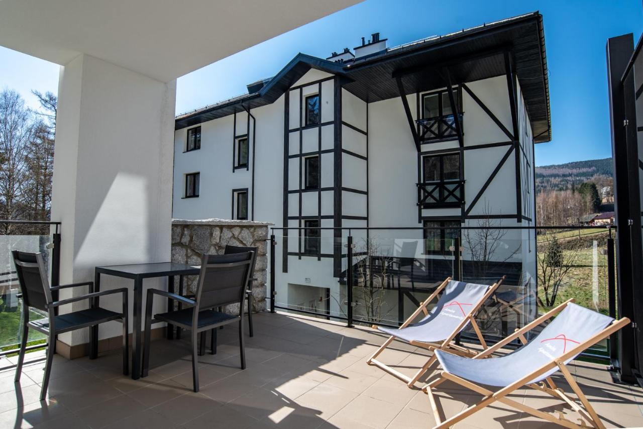 Apartamenty Amira W Kompleksie Apartamenty Piano Świeradów-Zdrój エクステリア 写真